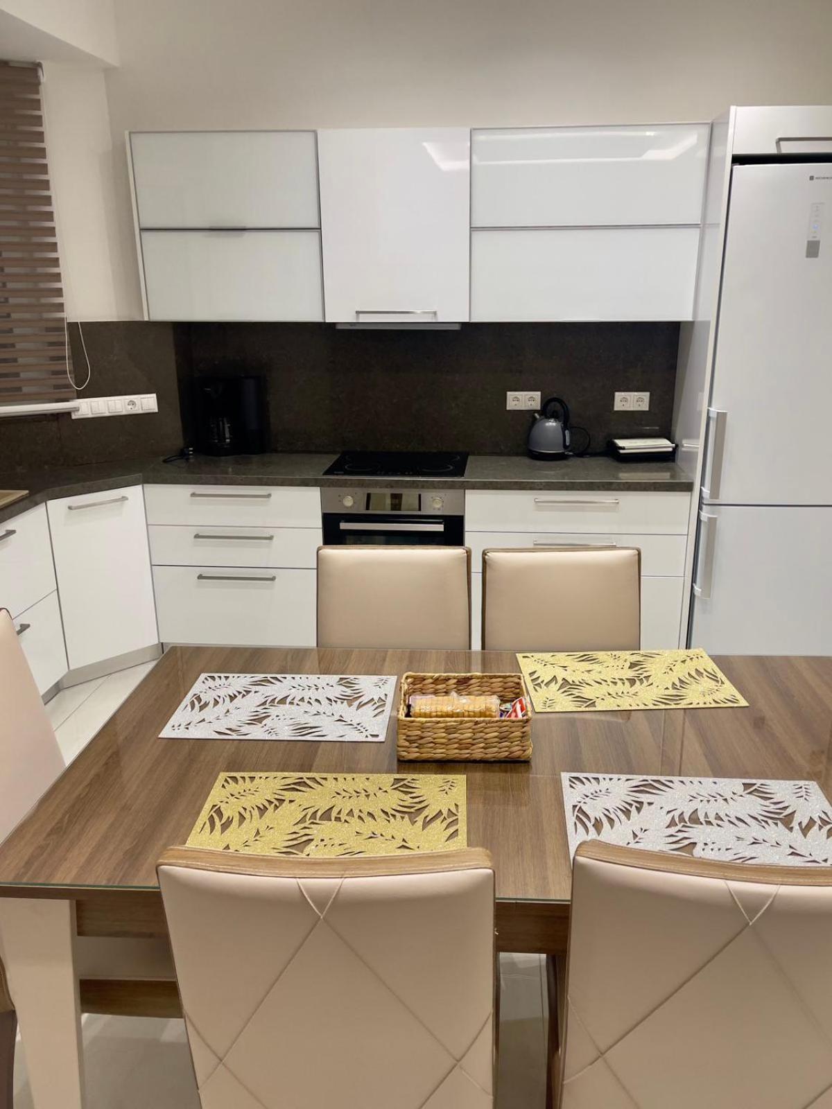 Alimos Luxury Prestige Apartment Атина Екстериор снимка